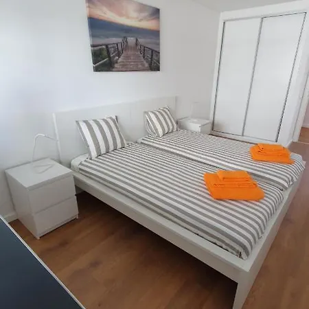 Veronique Apartman *